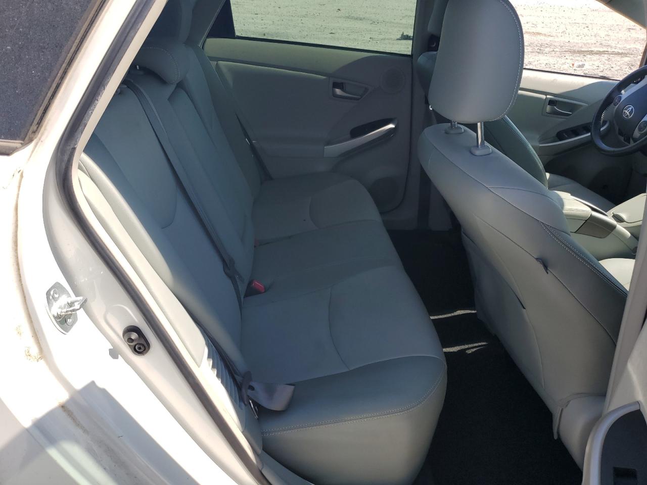 Toyota Prius Image 10