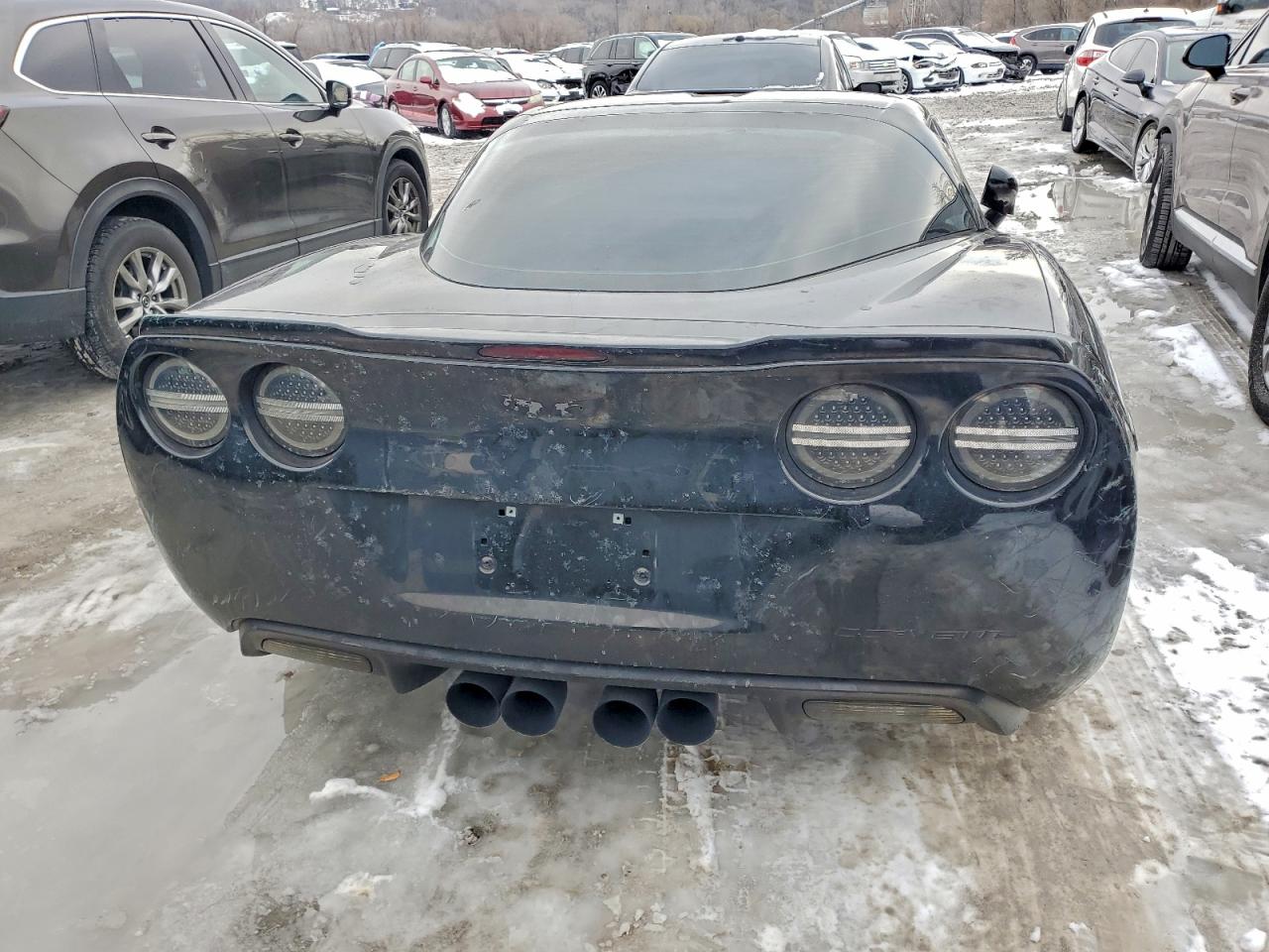 Chevrolet Corvette Image 2