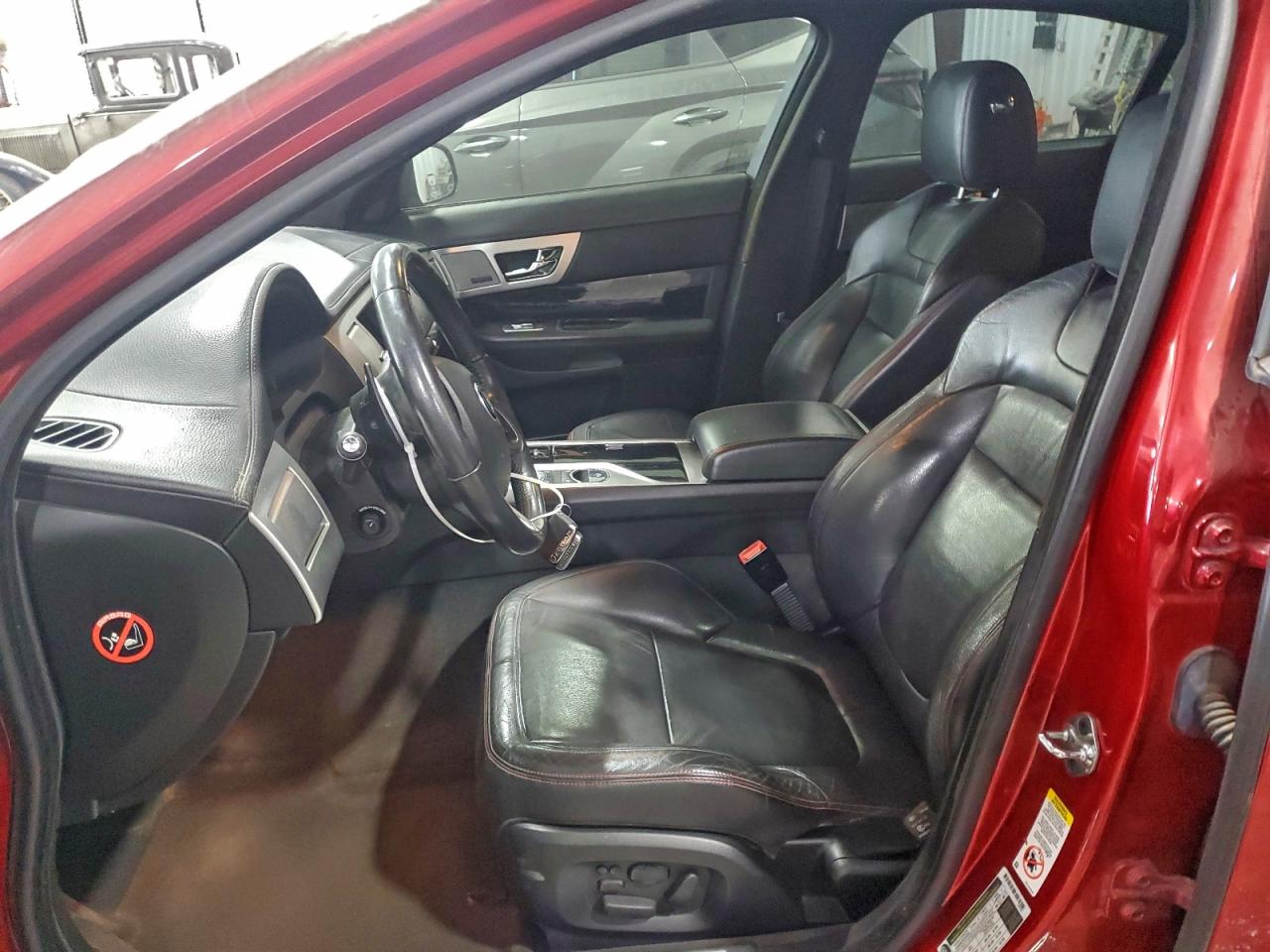 Jaguar XF 3.0 Sport Awd Image 4