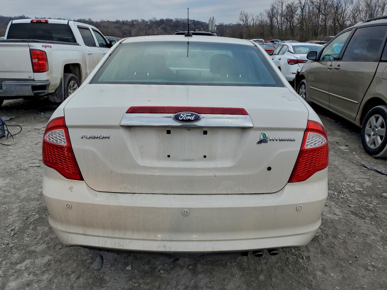 Ford Fusion Hybrid Image 6