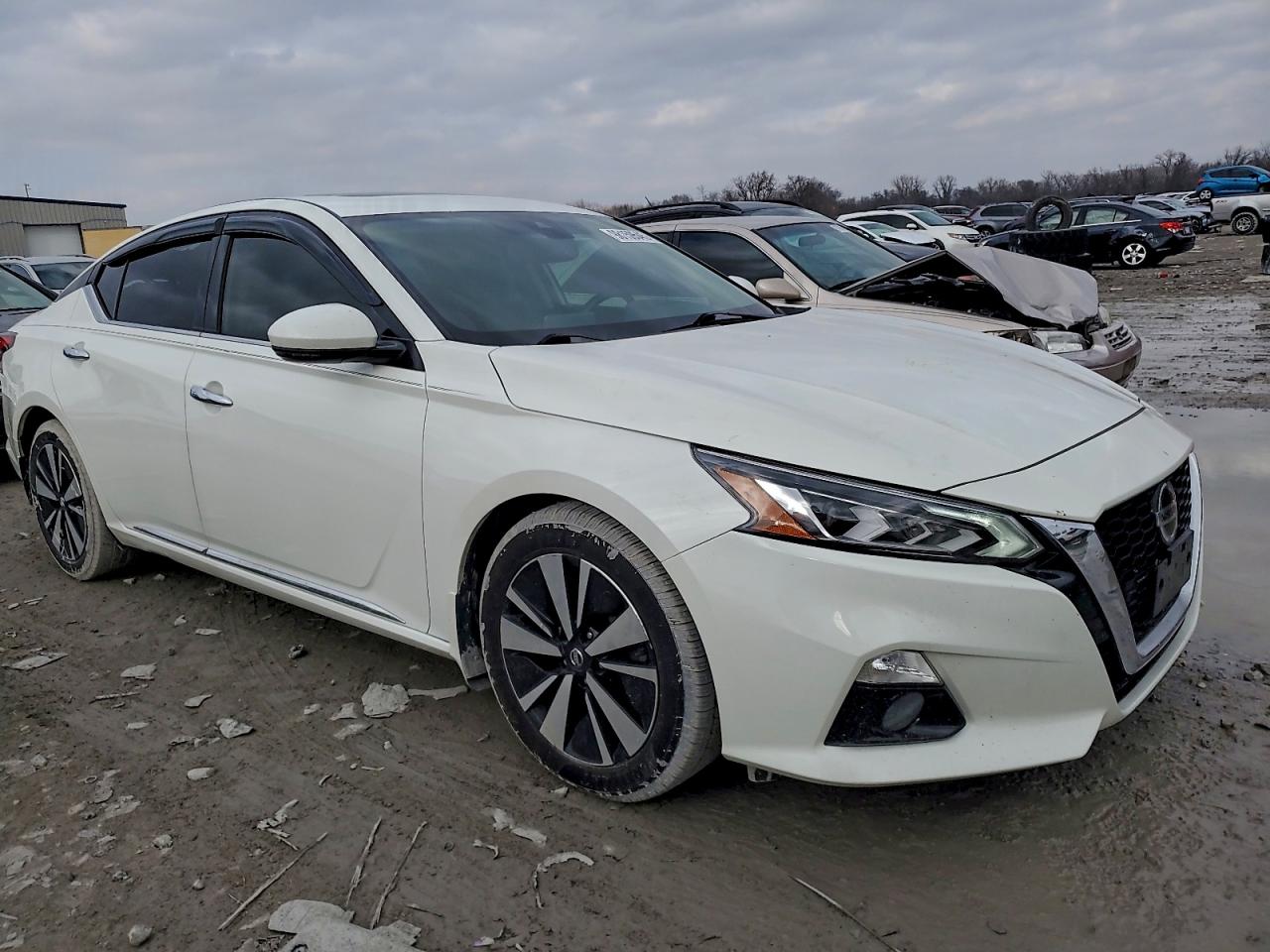 Nissan Altima Sv Image 2