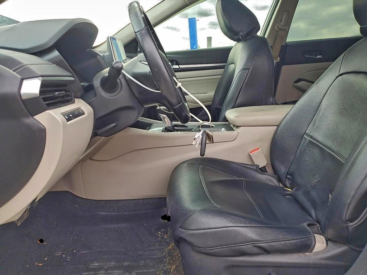 Nissan Altima Sv Image 9