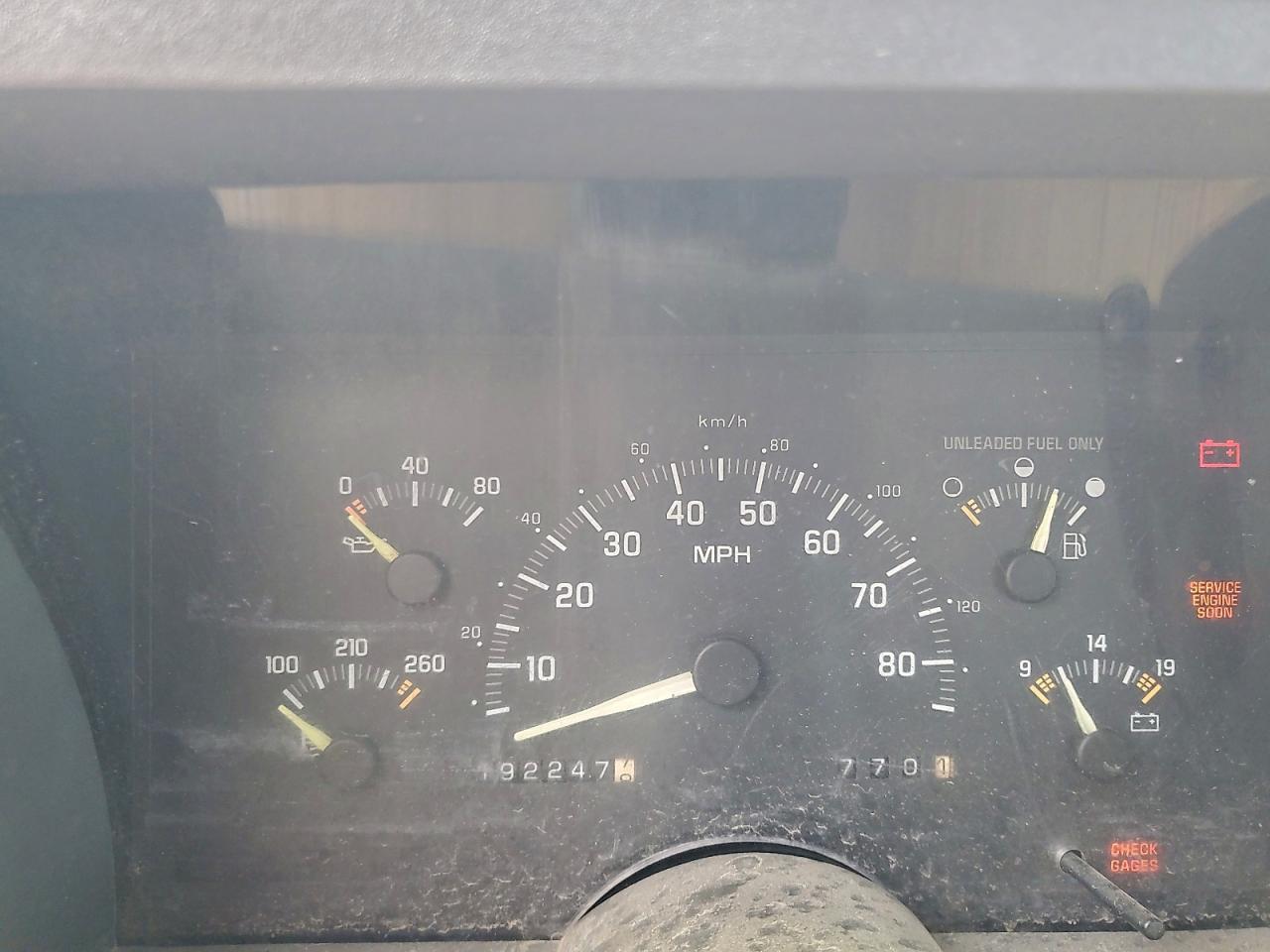 GMC Sierra C1500 Image 6