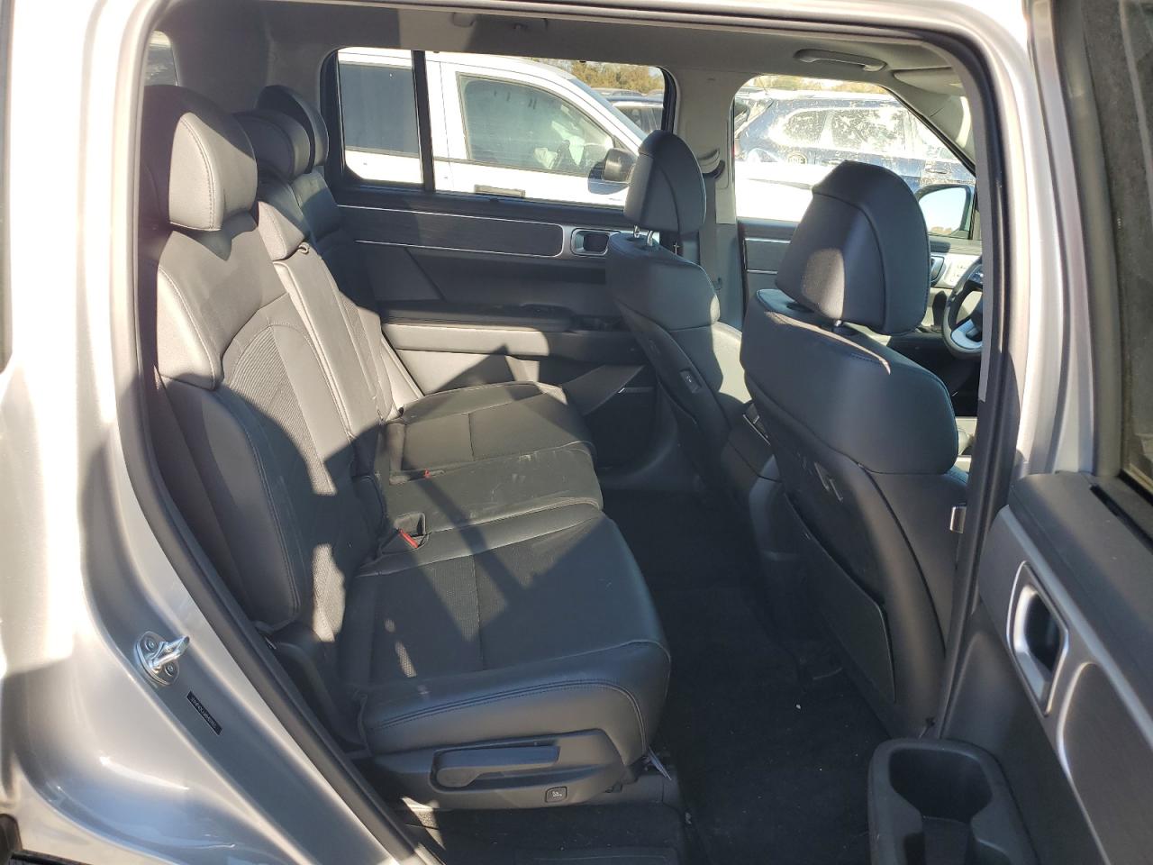 Hyundai SANTA FE Limited Image 6