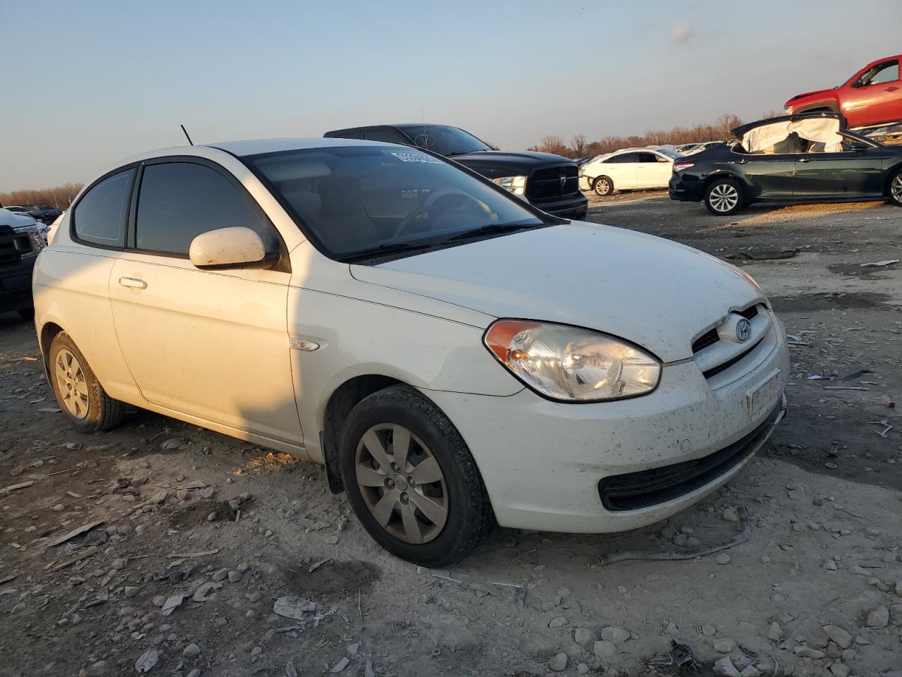 Hyundai ACCENT Blue Image 10