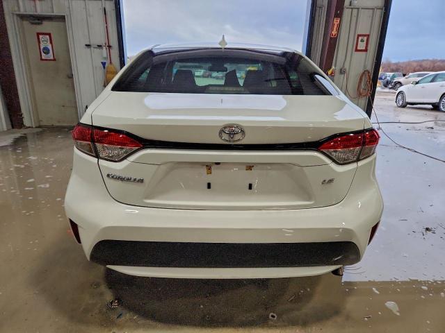 Toyota Corolla Le Image 9