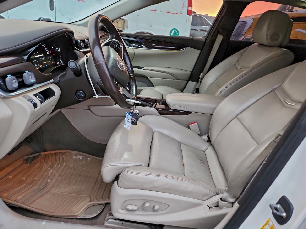 Cadillac XTS Luxury Collection Image 3