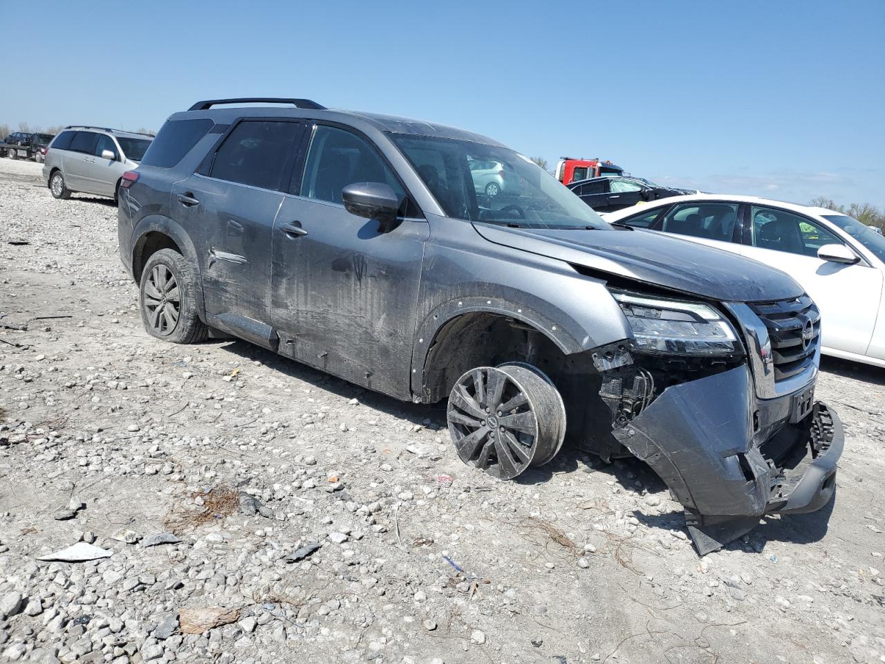 Nissan Pathfinder Sv Image 10