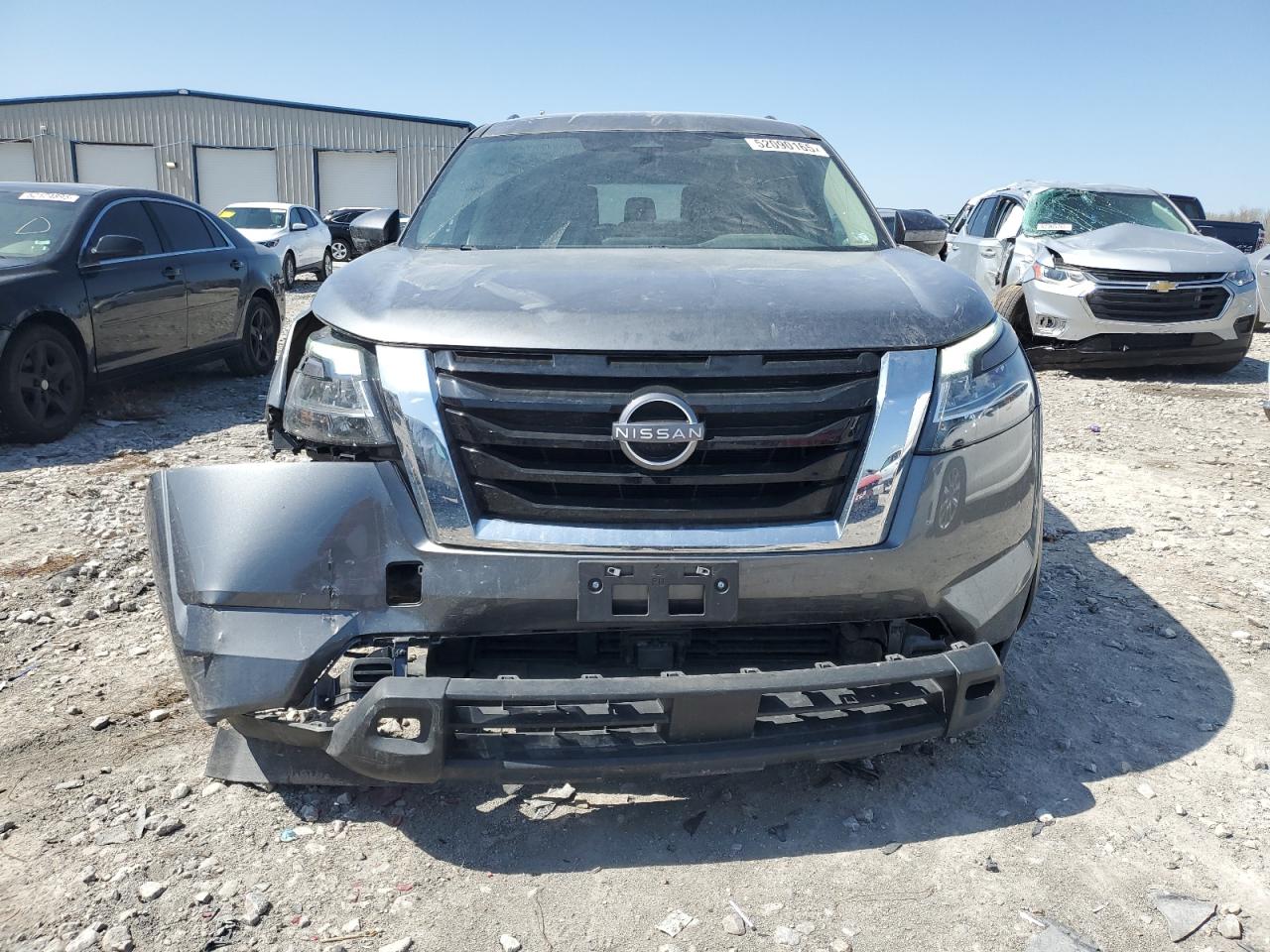 Nissan Pathfinder Sv Image 8