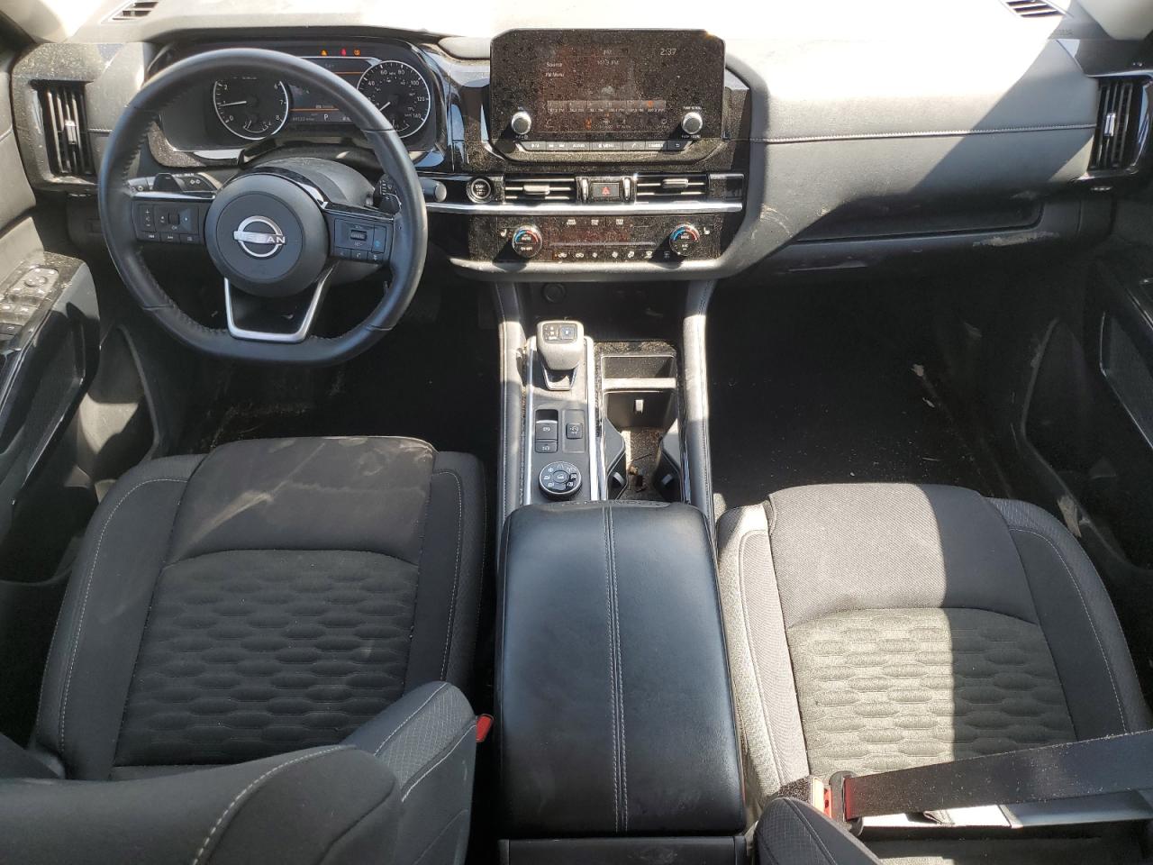 Nissan Pathfinder Sv Image 3