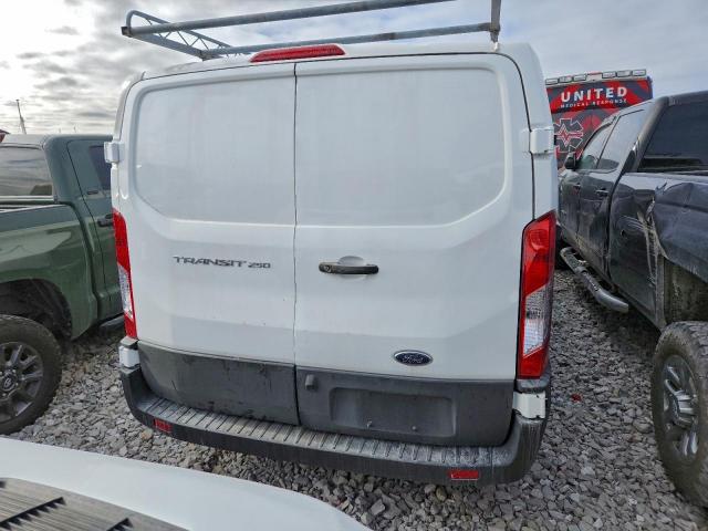 Ford Transit T-250 Image 3