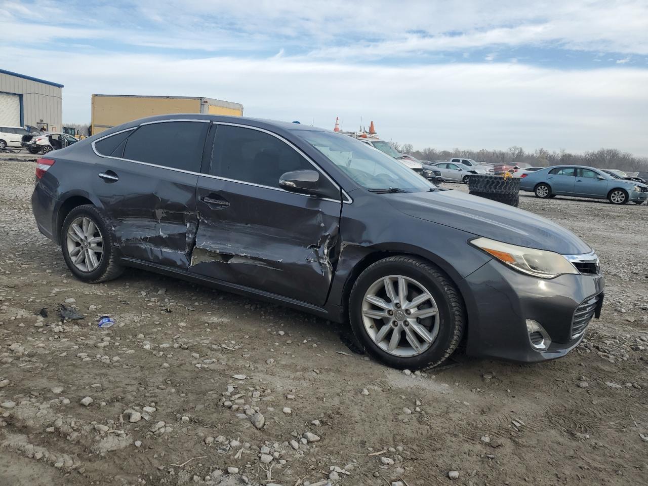 Toyota Avalon Xle Image 6