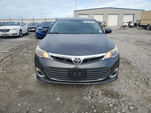 Toyota Avalon Xle Image 8