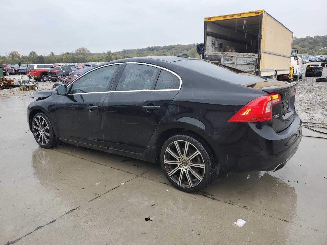 Volvo S60 Premier Image 2