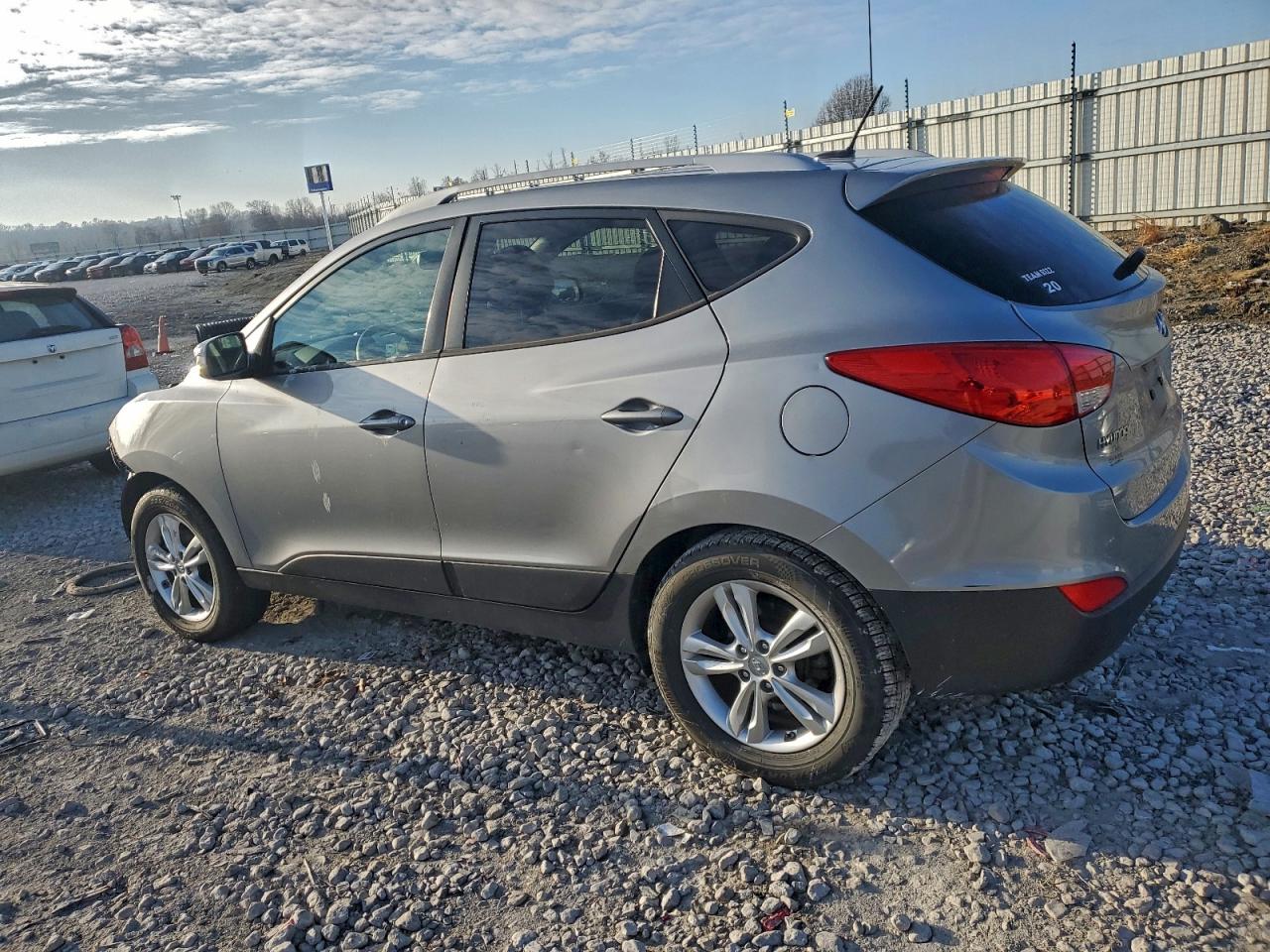 Hyundai TUCSON Gls Image 12