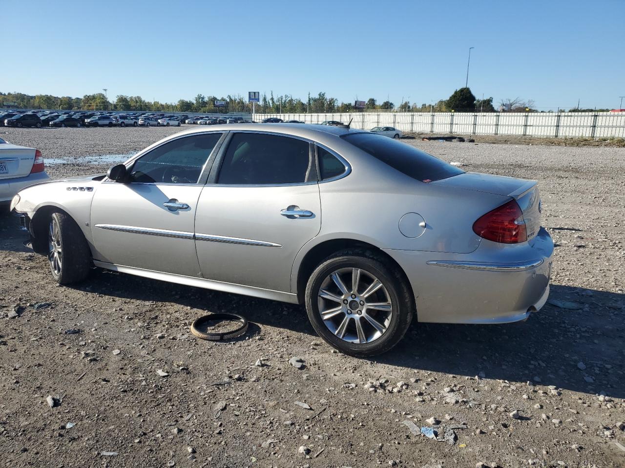 Buick LaCrosse Super Series Image 4