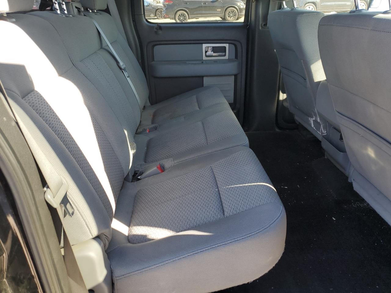 Ford F-150 Supercrew Image 5