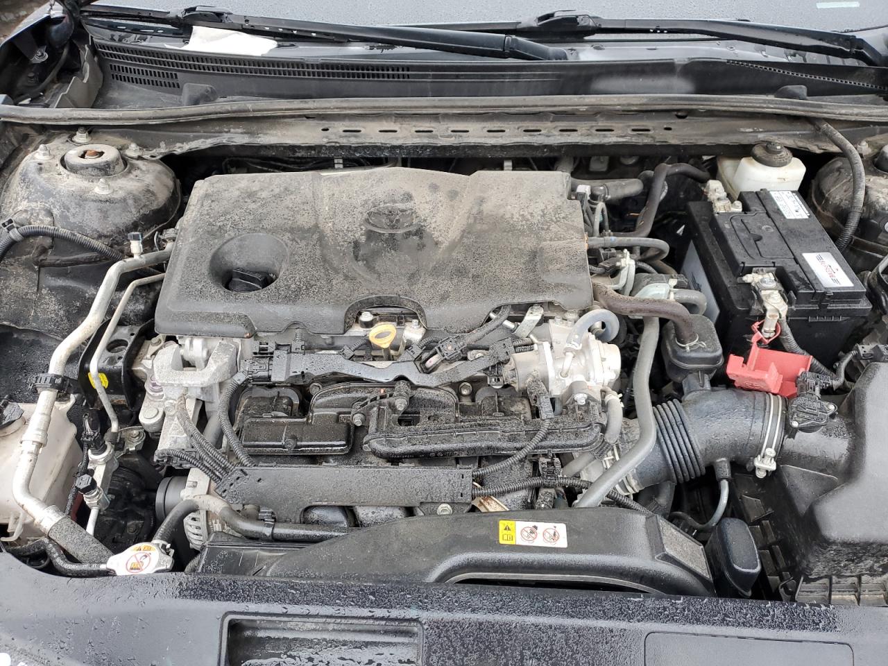 Toyota Camry Le Image 2