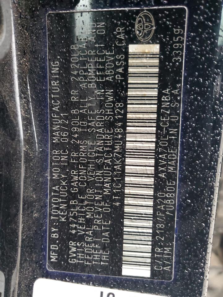 Toyota Camry Le Image 10