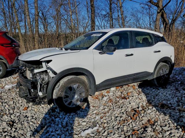  Salvage Nissan Kicks