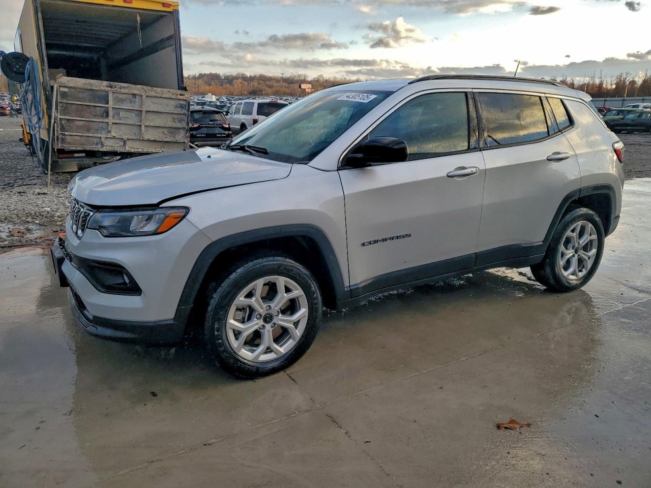 Jeep Compass Latitude Image 1