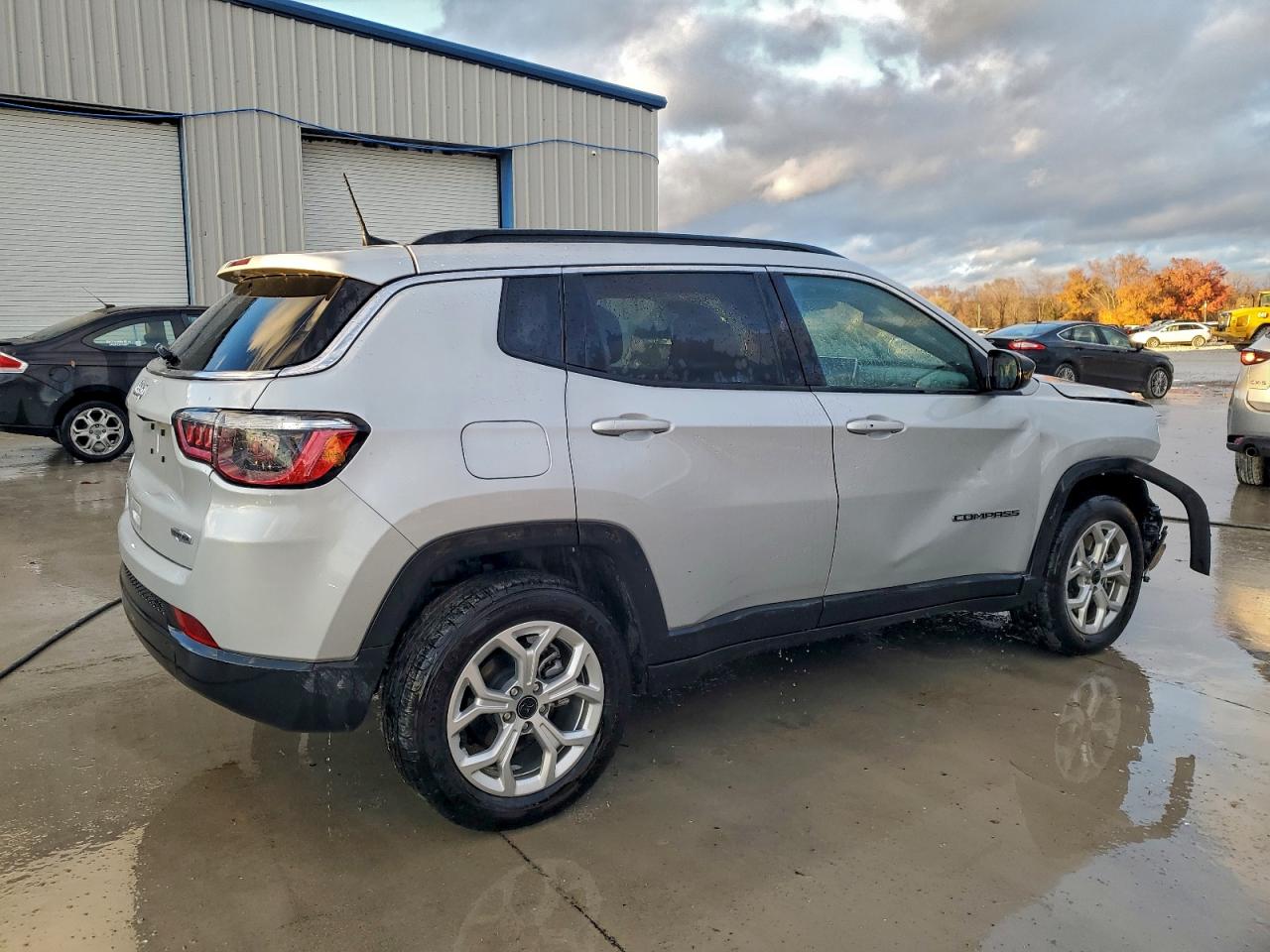 Jeep Compass Latitude Image 4