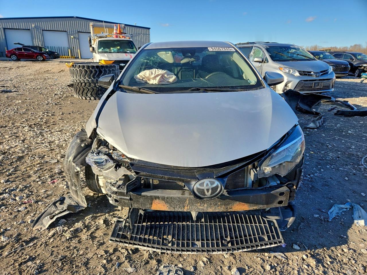 Toyota Corolla L Image 4