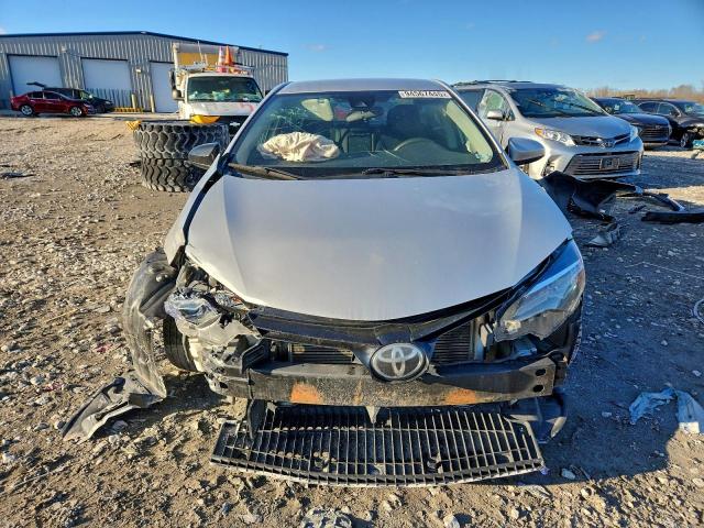 Toyota Corolla L Image 4