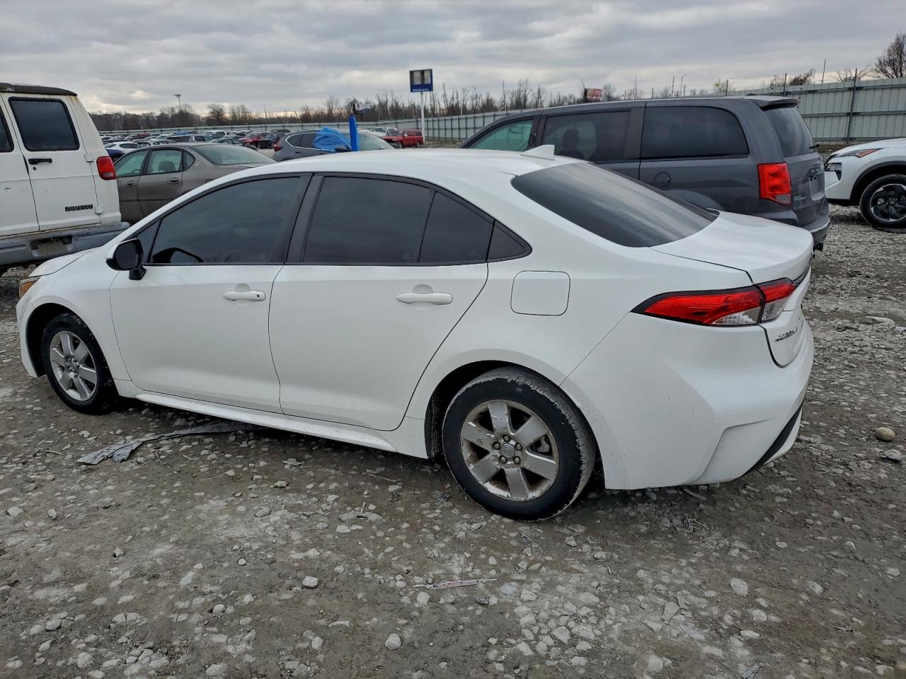 Toyota Corolla Le Image 2