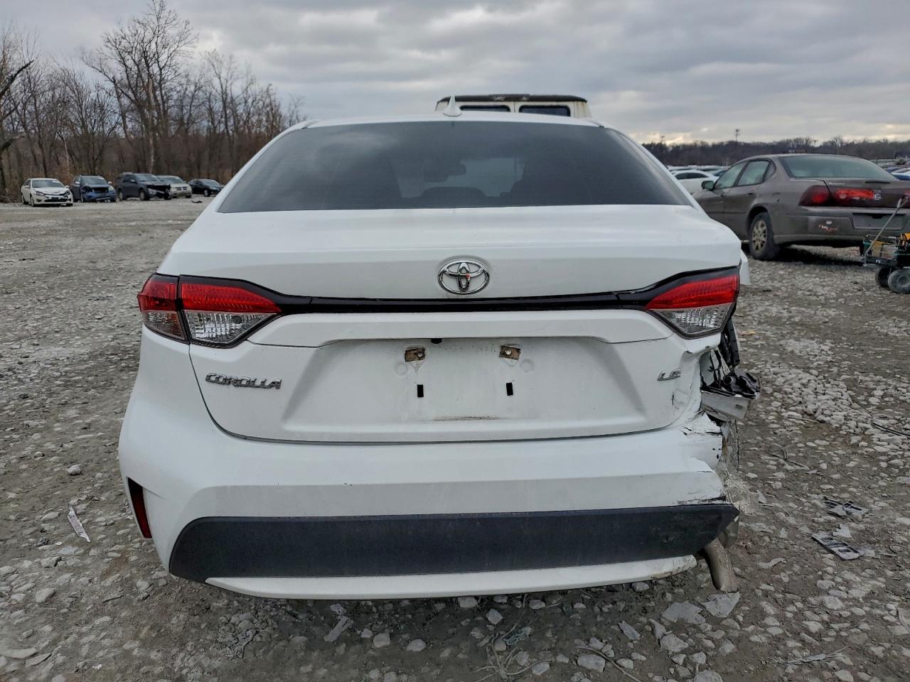 Toyota Corolla Le Image 12