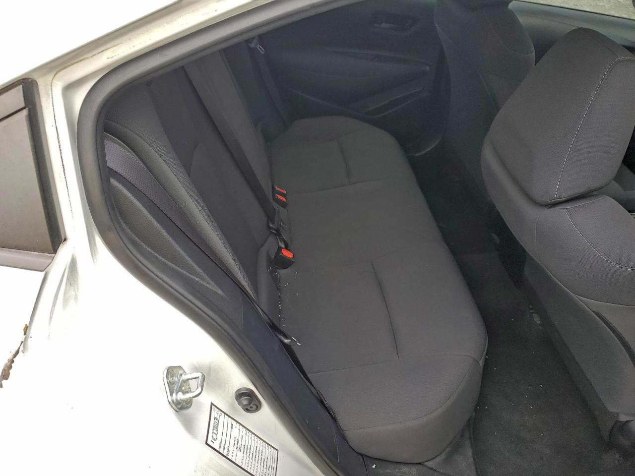 Toyota Corolla Le Image 9