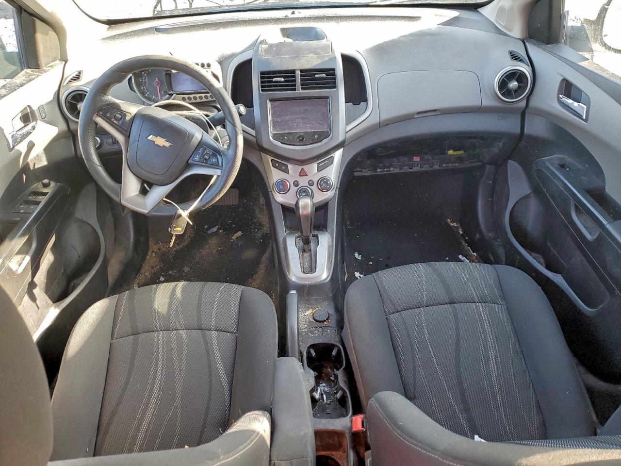 Chevrolet Sonic Lt Image 7