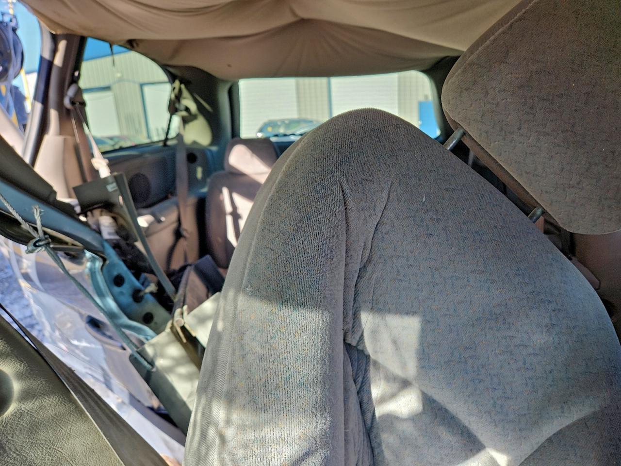 Dodge Caravan Sport Image 9