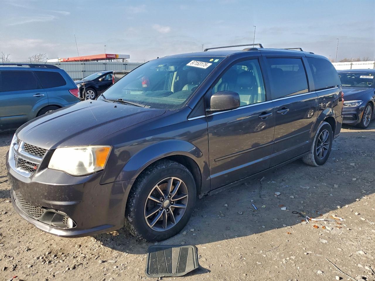 Dodge Caravan Sxt Image 1