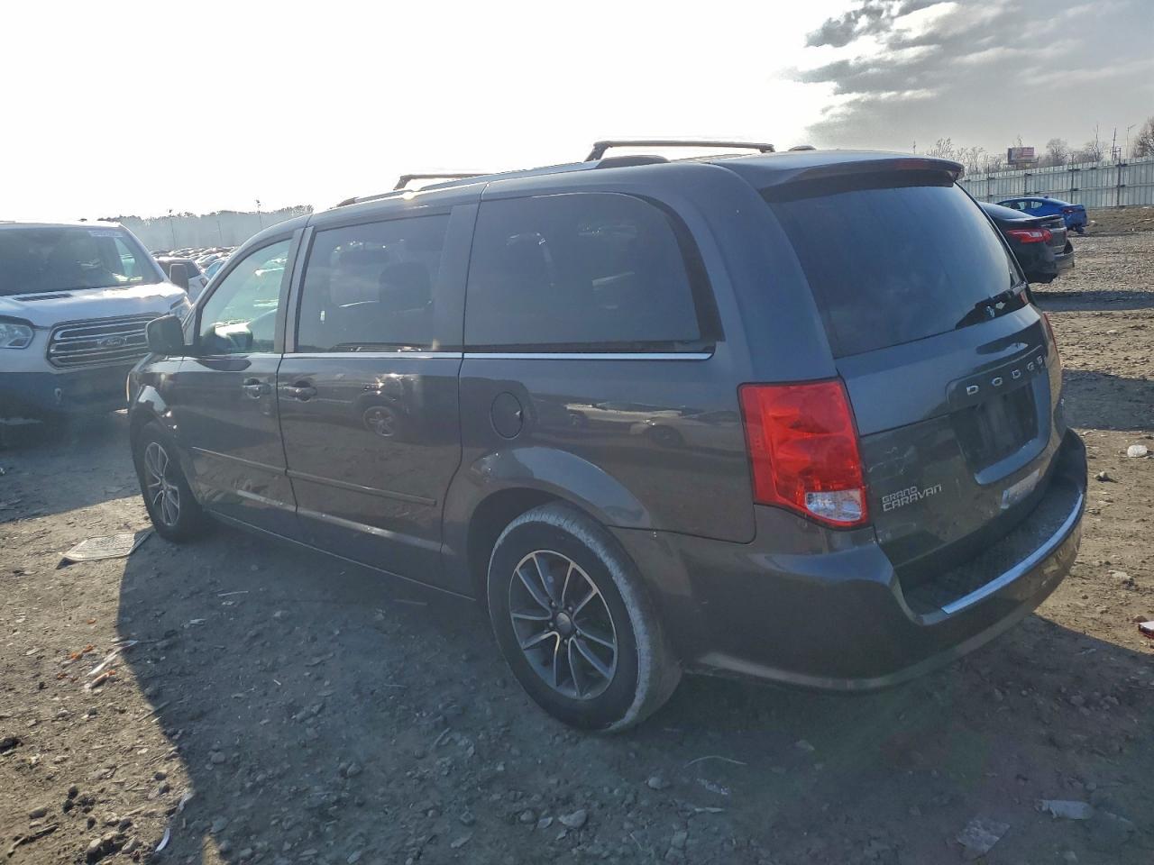 Dodge Caravan Sxt Image 5