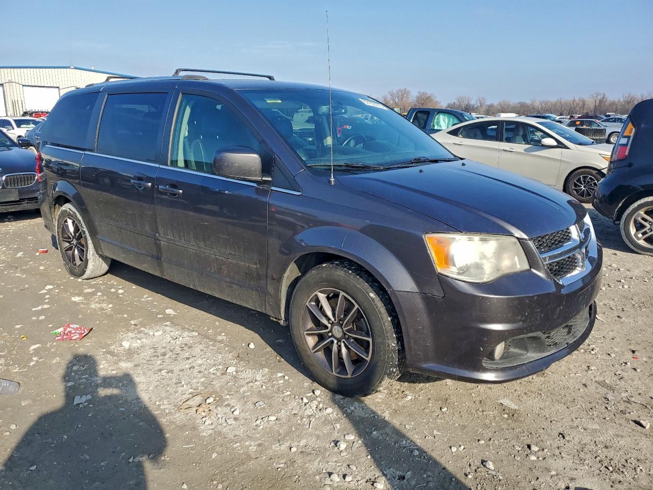 Dodge Caravan Sxt Image 2