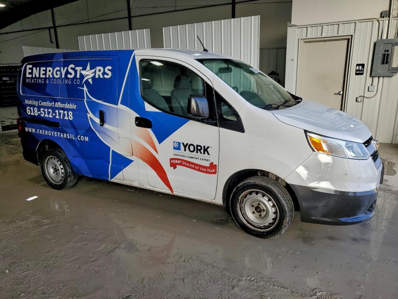 Chevrolet Express Ls Image 3