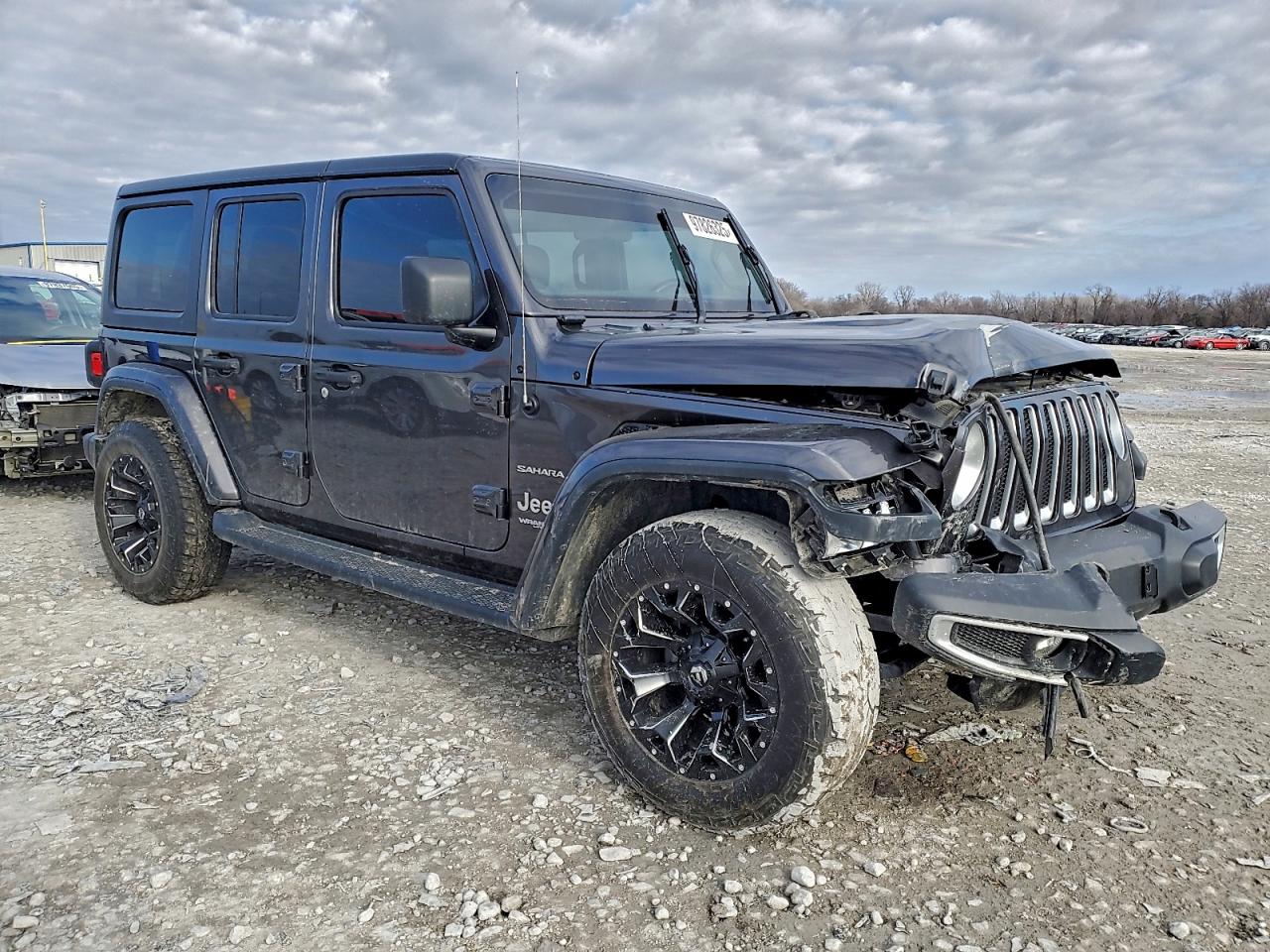 Jeep Wrangler Sahara Image 3