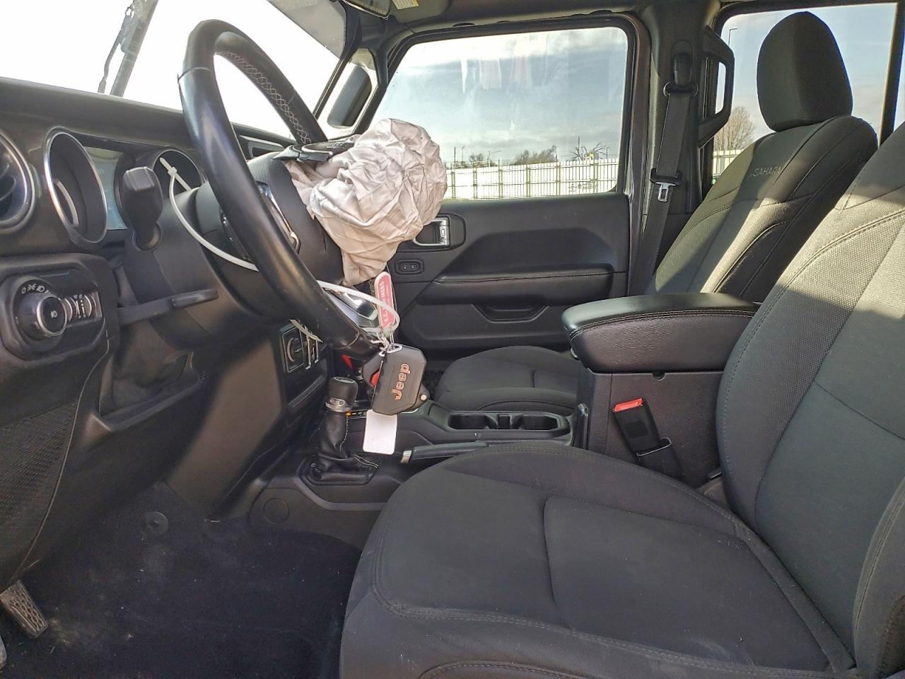 Jeep Wrangler Sahara Image 7