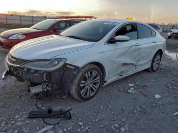  Salvage Chrysler 200