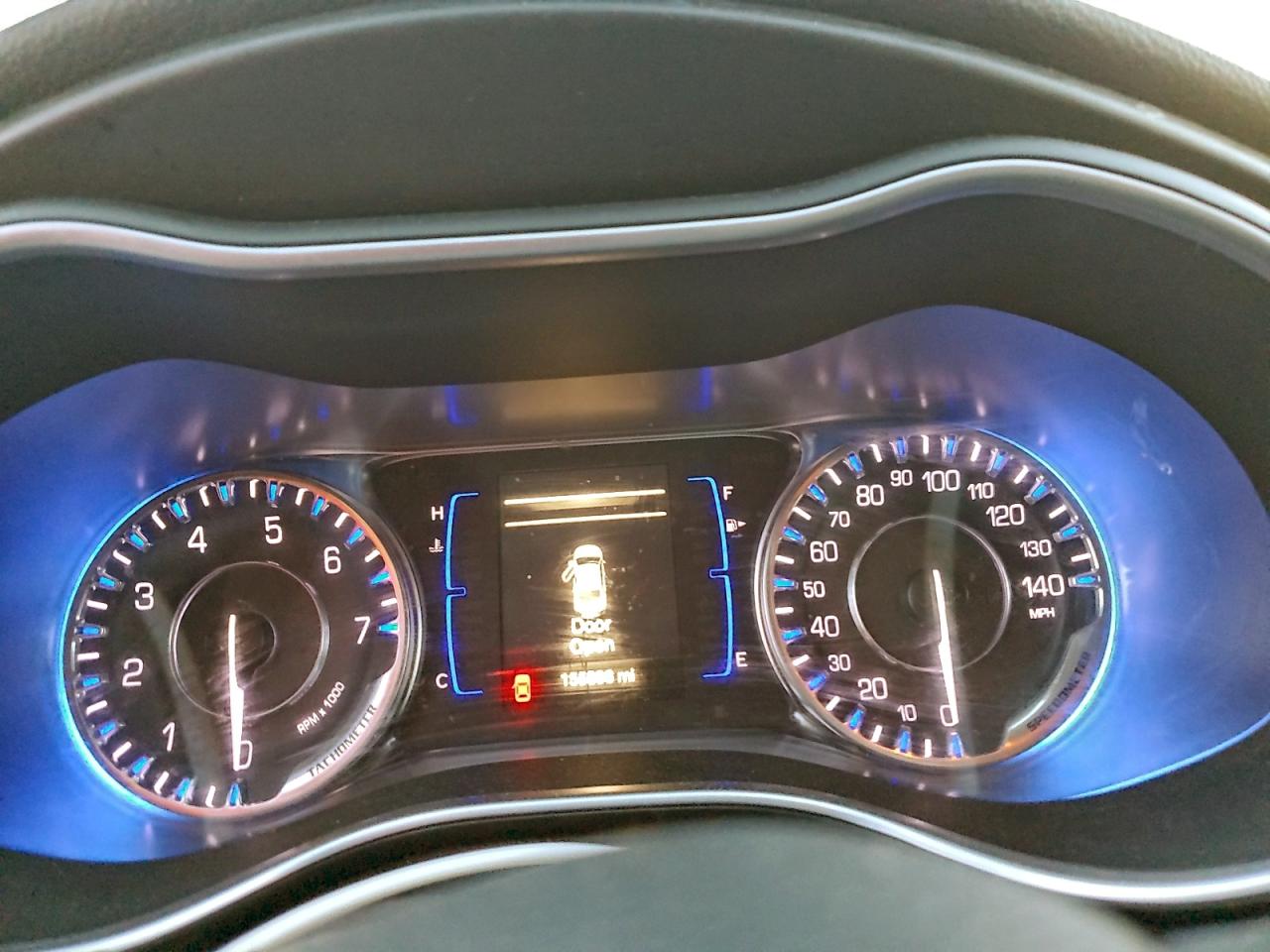 Chrysler 200 Limited Image 7