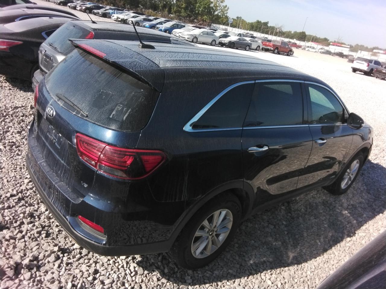 Kia Sorento Lx Image 3