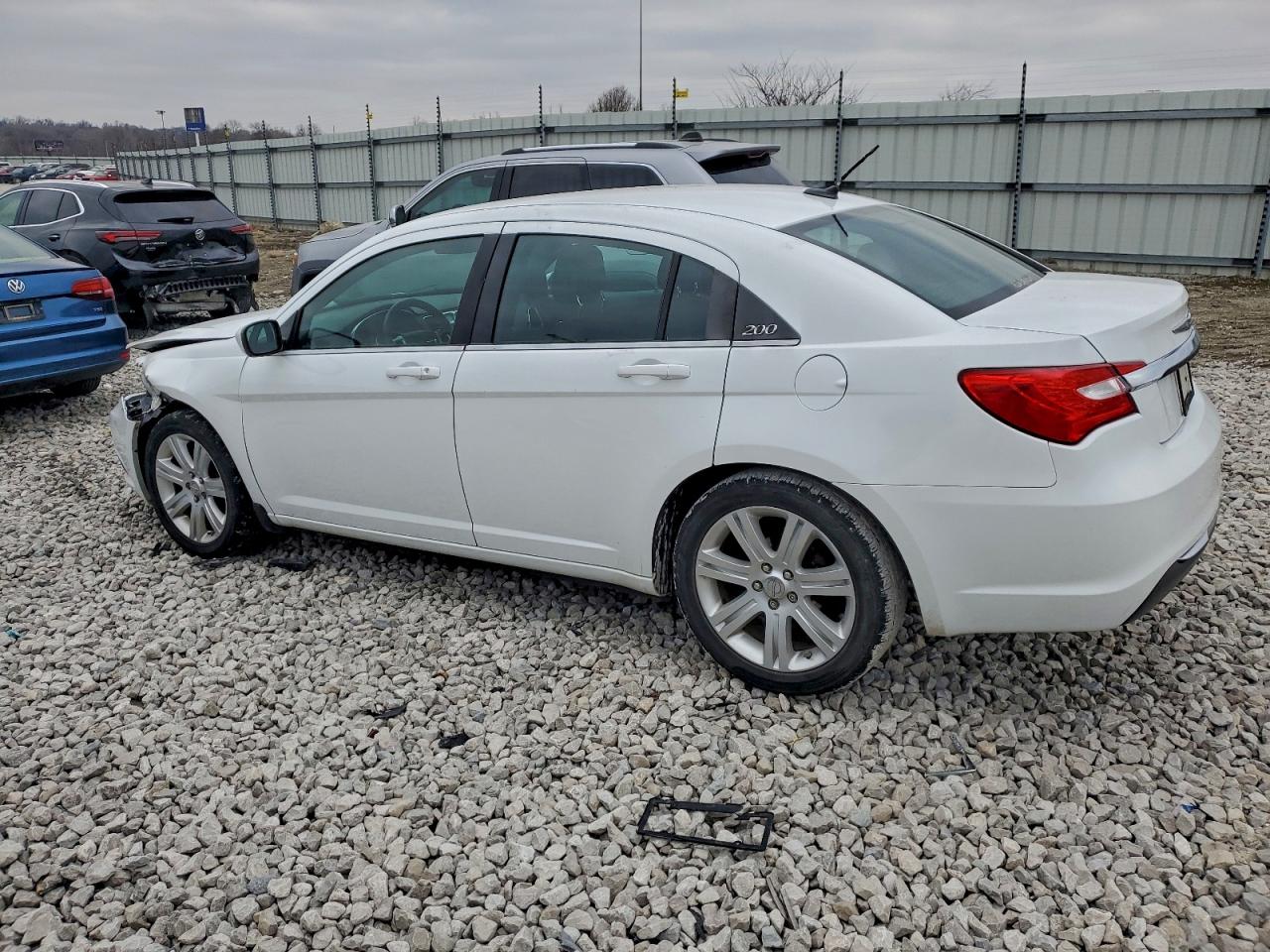Chrysler 200 Touring Image 5