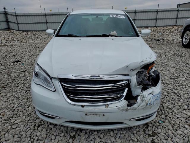 Chrysler 200 Touring Image 4