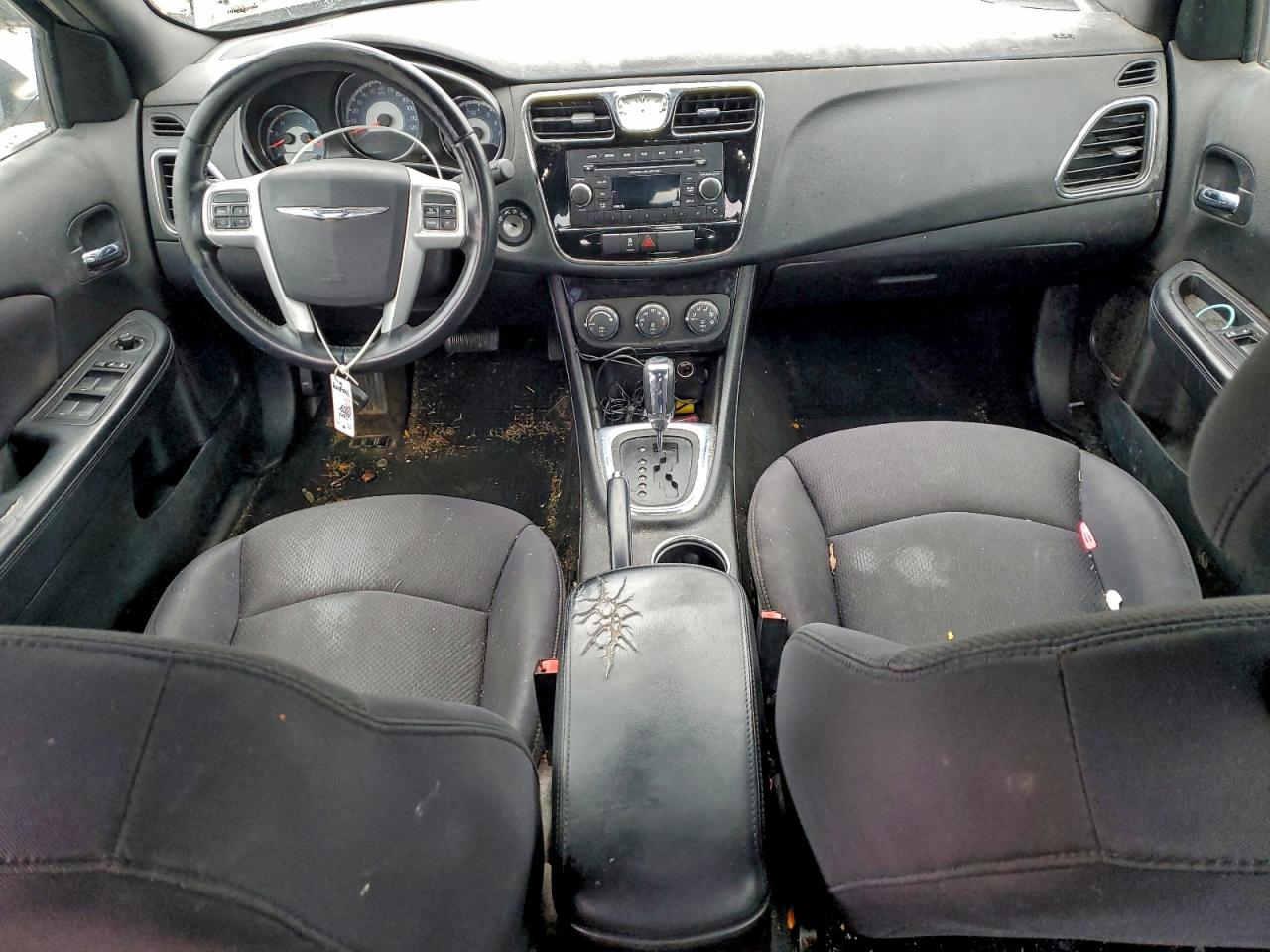 Chrysler 200 Touring Image 7