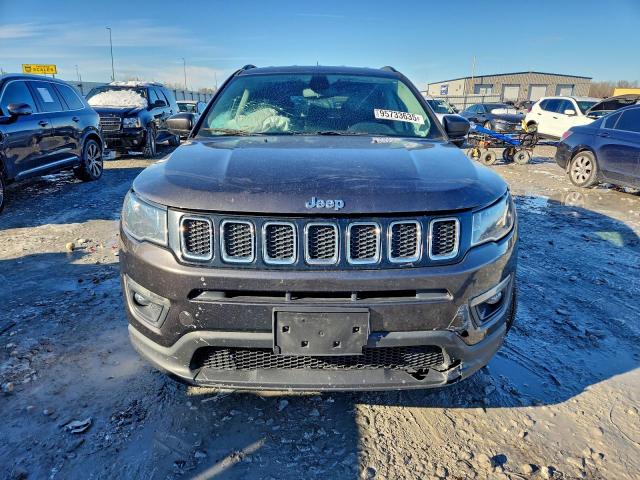 Jeep Compass Latitude Image 3