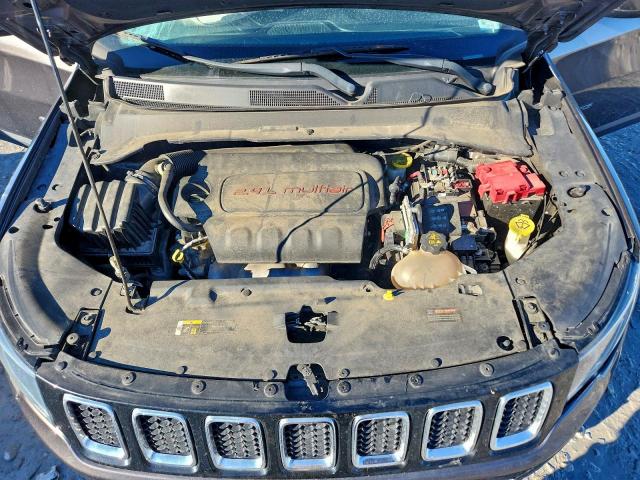 Jeep Compass Latitude Image 9