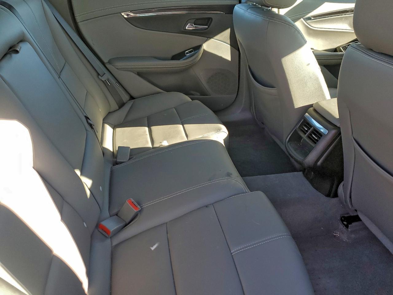 Chevrolet Impala Lt Image 11