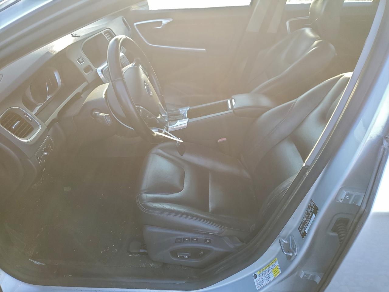 Volvo S60 Platinum Image 2