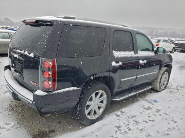 GMC Yukon Denali Image 2